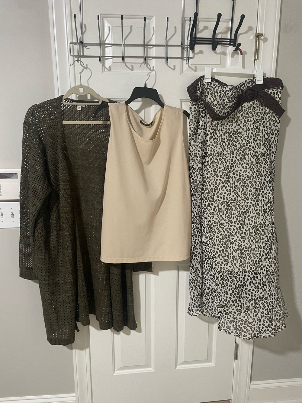 Leopard Print Midi Skirt 2x with tank 2x cardigan Cato 22/24